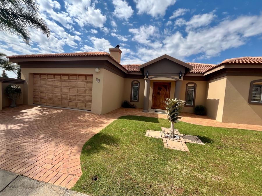 3 Bedroom Property for Sale in Wilkoppies North West